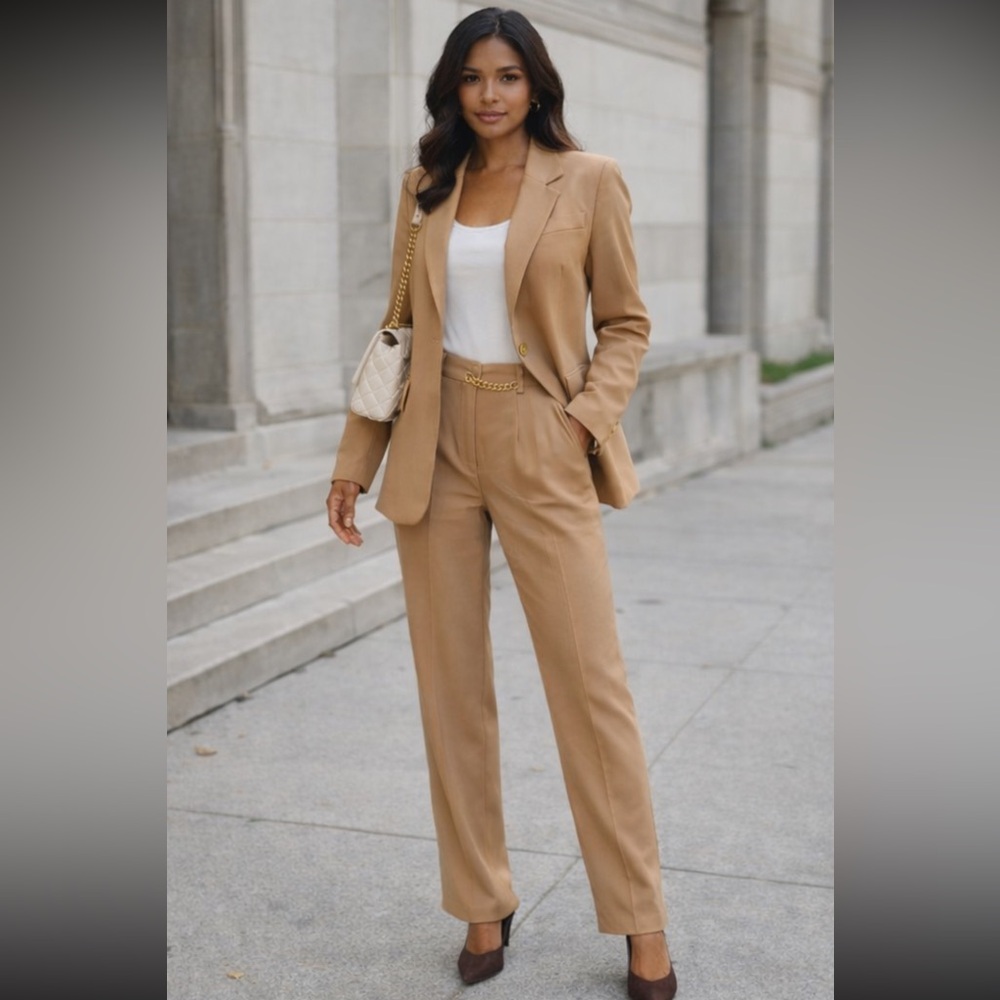 Oscar de la Renta Wool Gold Chain Detail Two Piece Pant Suit in Warm Tan Sz 4 - Picture 3 of 15